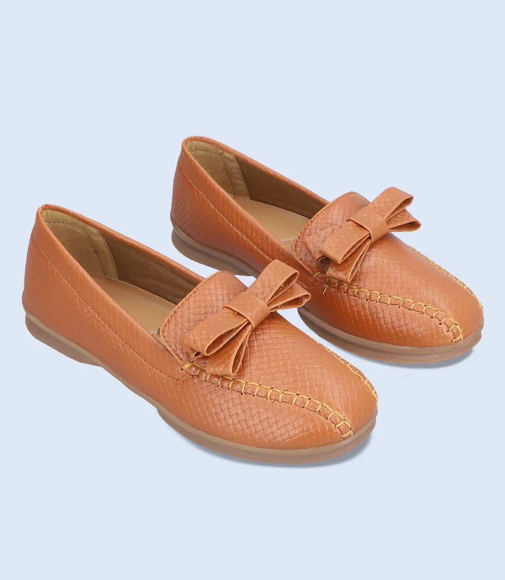 BW8474-TAN-Women Casual Moccasins