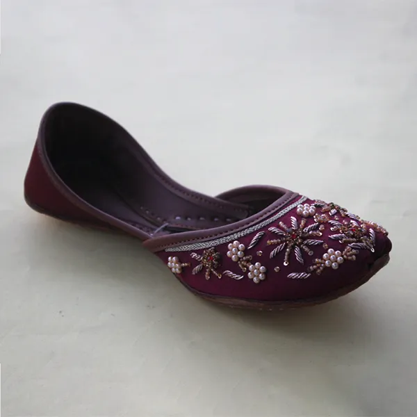 Maroon Khussa for women