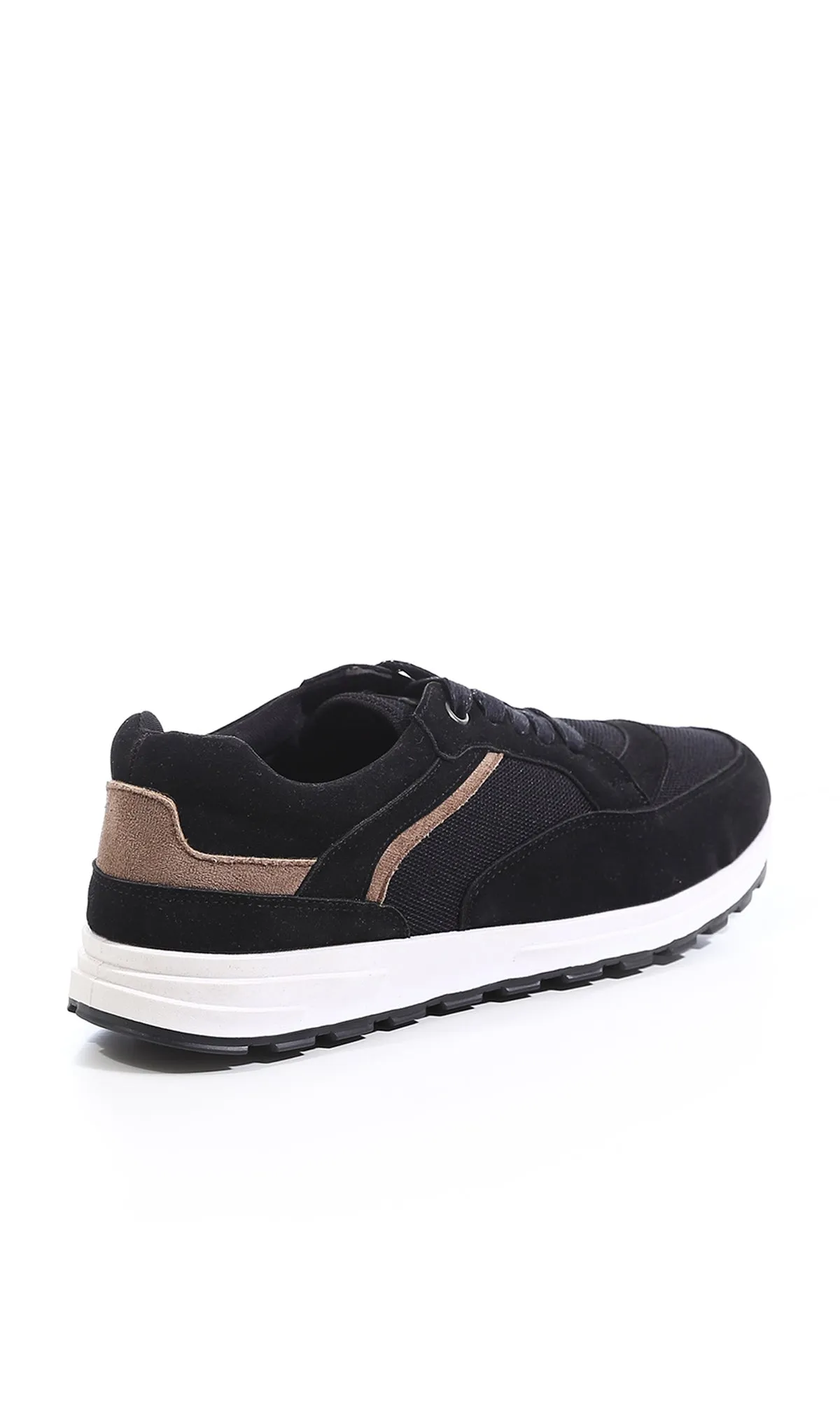 O179387 Men Footwear