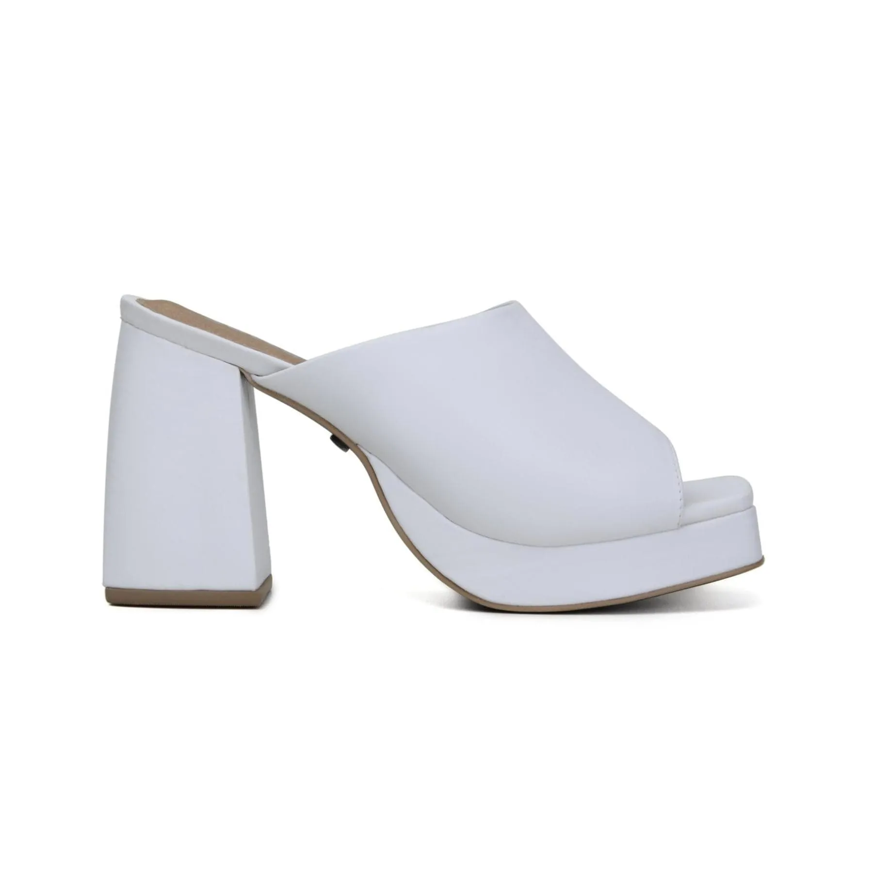 'Pari' women's white block heeled mule by Zette Shoes